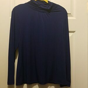 Susan Graver navy long sleeve top Sz M NEW